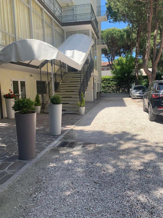 Hotel Augustus Milano Marittima Kültér fotó