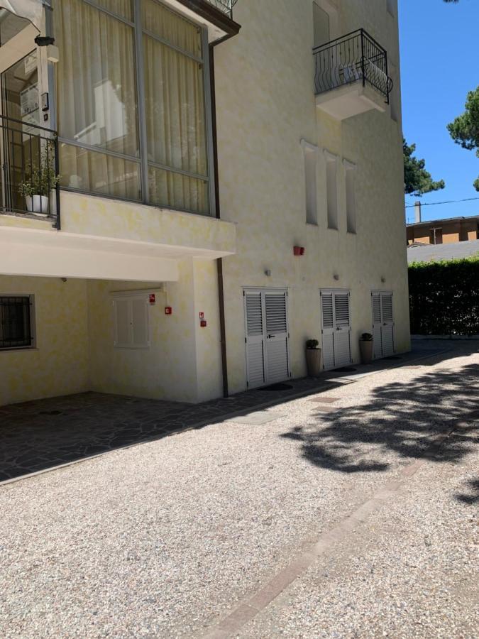 Hotel Augustus Milano Marittima Kültér fotó