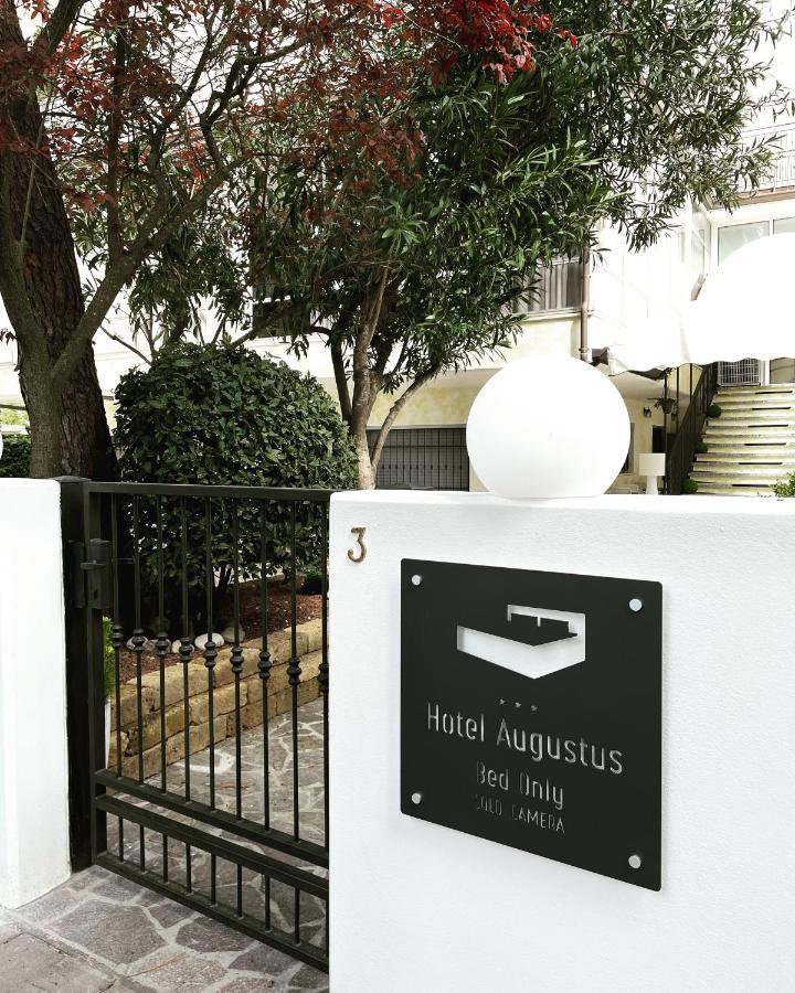 Hotel Augustus Milano Marittima Kültér fotó