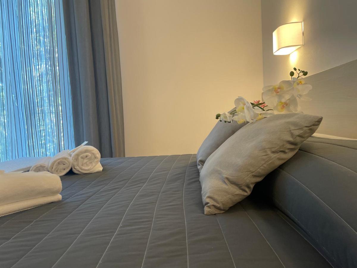 Hotel Augustus Milano Marittima Kültér fotó