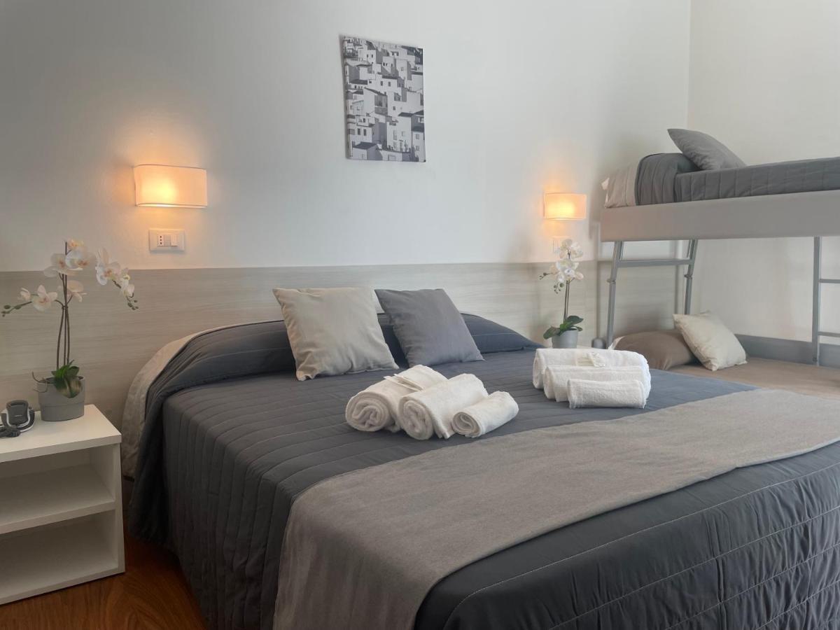 Hotel Augustus Milano Marittima Kültér fotó
